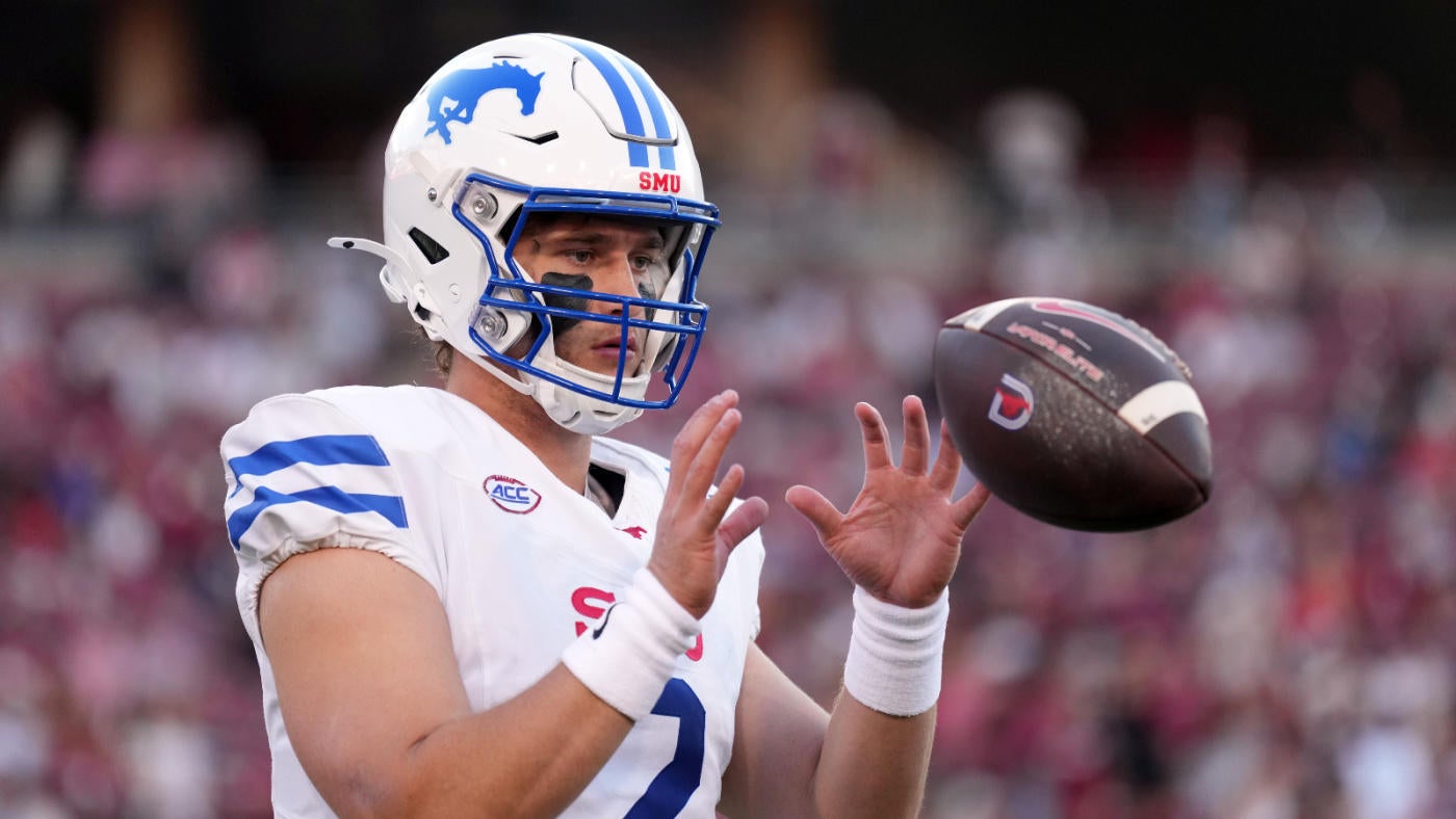 SMU QB Preston Stone's juggling act: College Football Playoff practice, final exams and the transfer portal