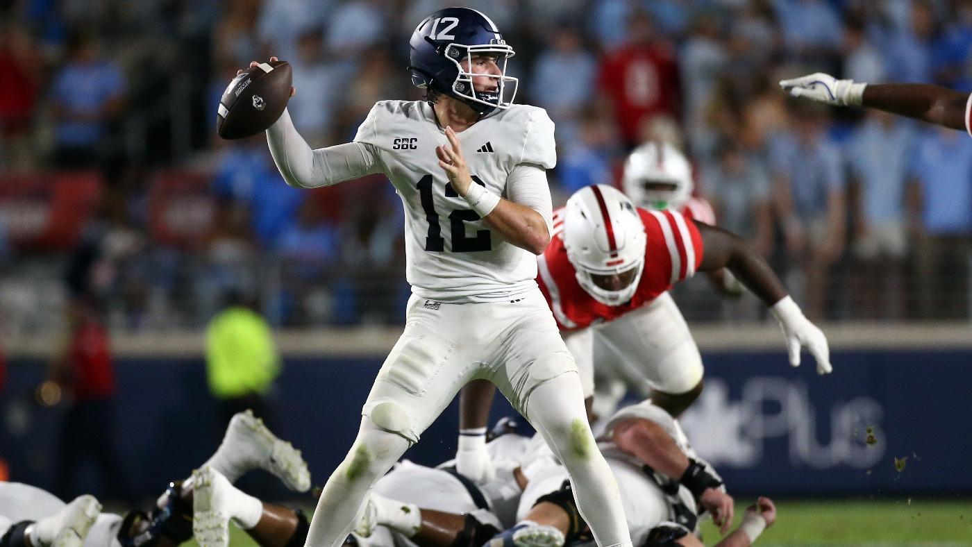 Georgia Southern vs. Sam Houston prediction, odds: 2024 New Orleans Bowl picks from college football model