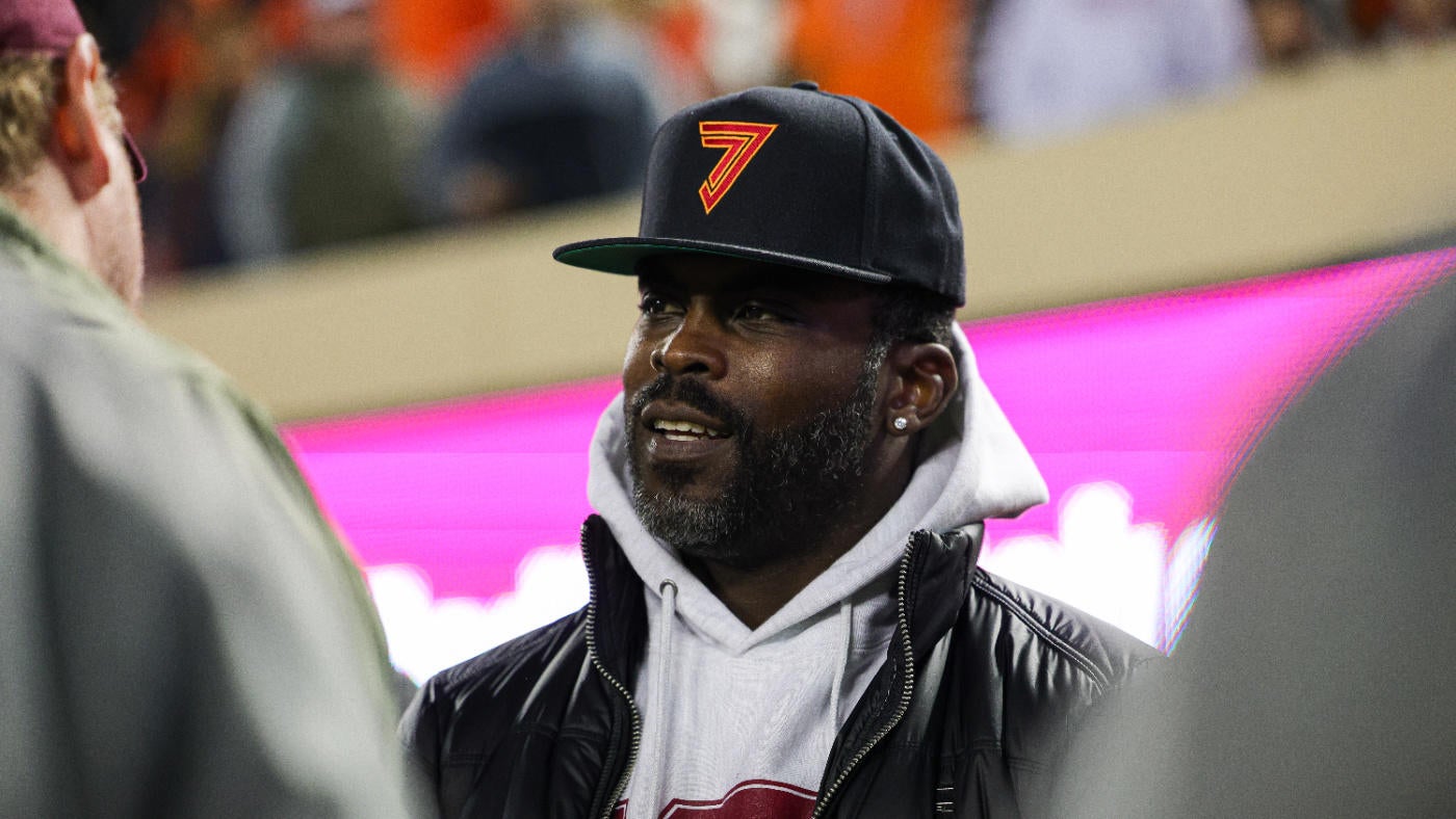 Michael Vick, Bill Belichick share something in common as college coaches -- but they aren't trailblazers