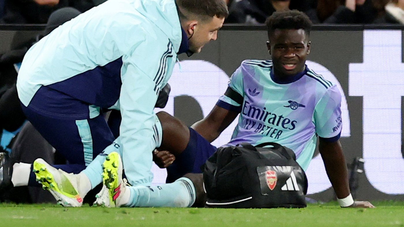 Bukayo Saka injury: Mikel Arteta 'worried' as star hurts hamstring in Arsenal's emphatic Crystal Palace win