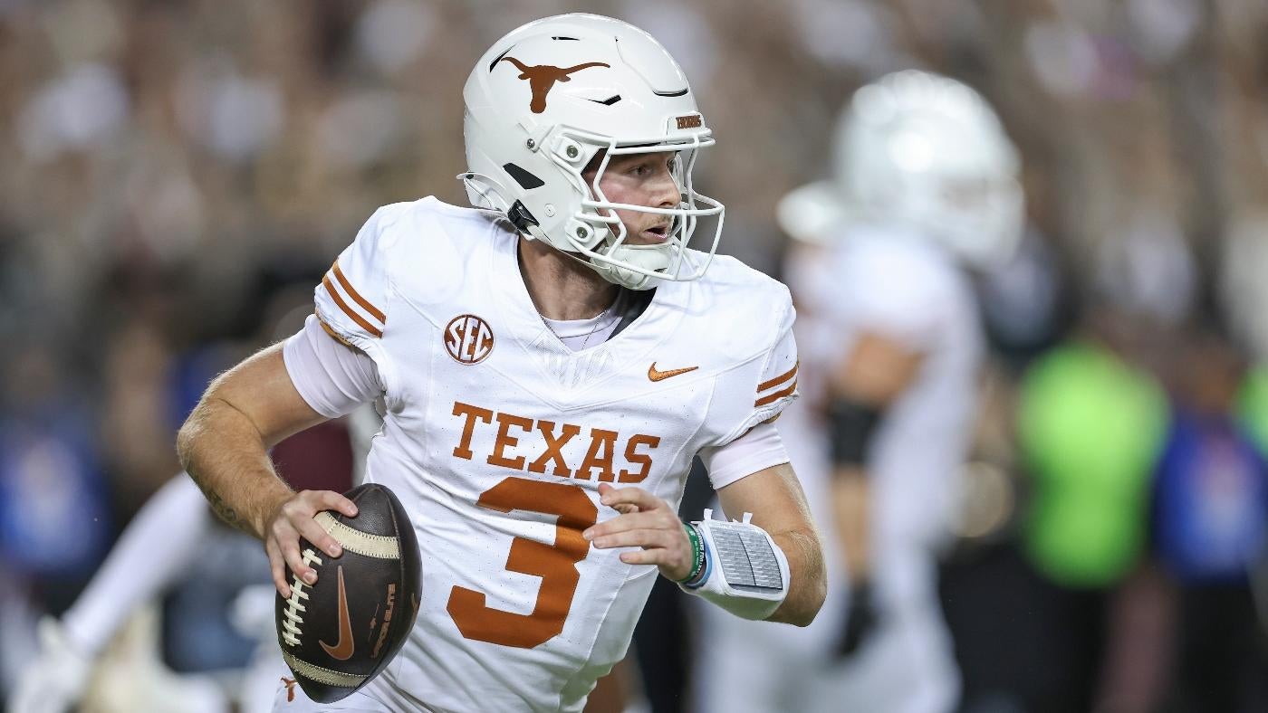 College football odds, picks, predictions for 2024-25 bowl season, playoffs: Model likes Texas, Michigan