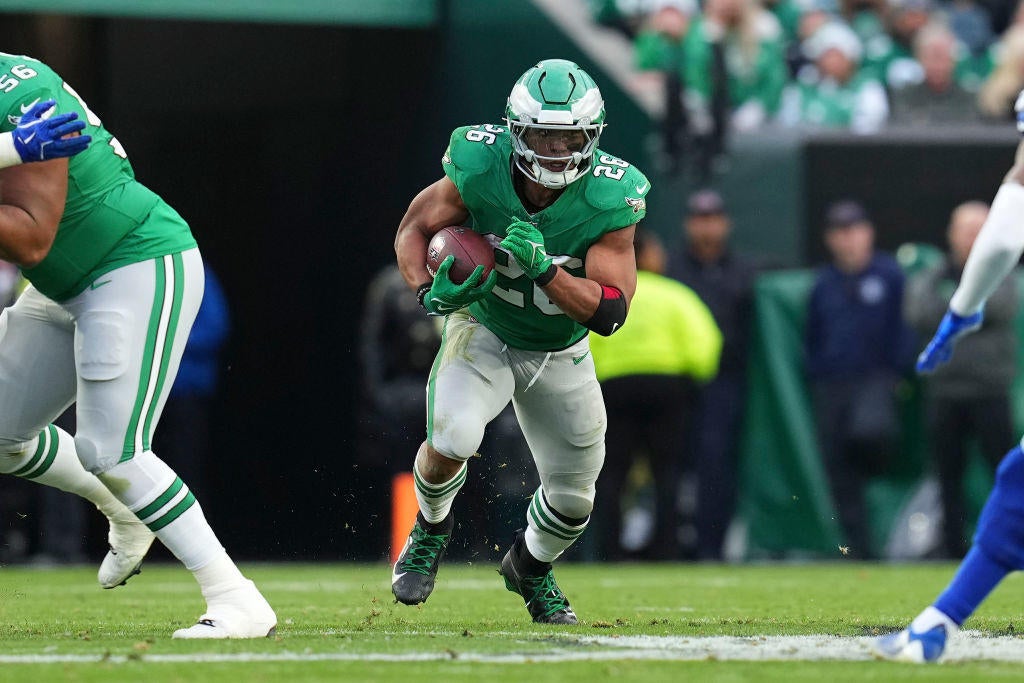 Should Eagles allow Saquon Barkley to chase history in meaningless finale? Teammates have mixed opinions