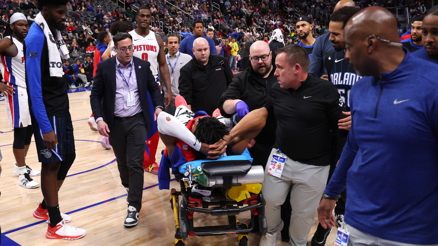 Pistons guard Jaden Ivey taken off court on stretcher with apparent serious leg injury