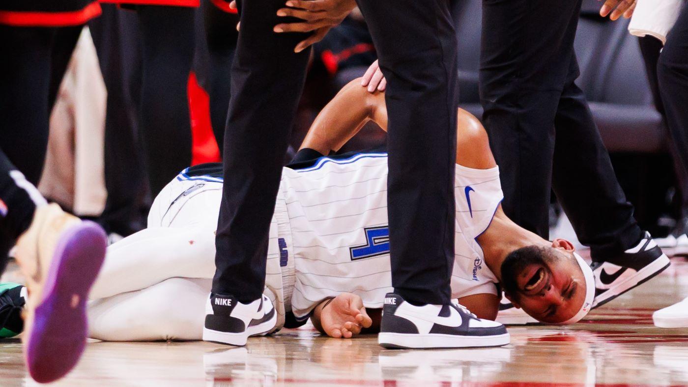 Jalen Suggs leaves court in wheelchair with apparent back issue as Magic injuries continue to pile up