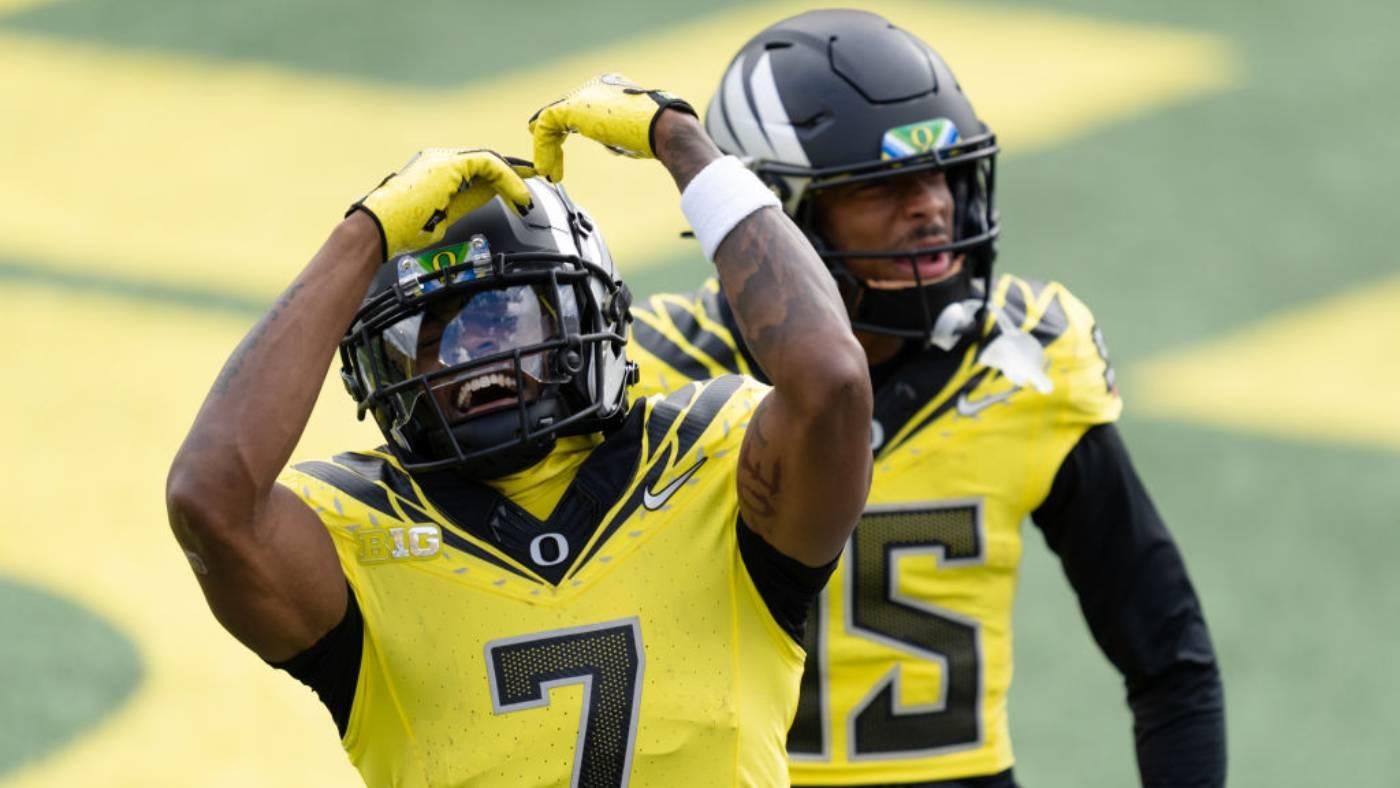 Oregon's Evan Stewart puts NFL Draft on hold, giving Ducks much-needed experience in WR room for 2025 season