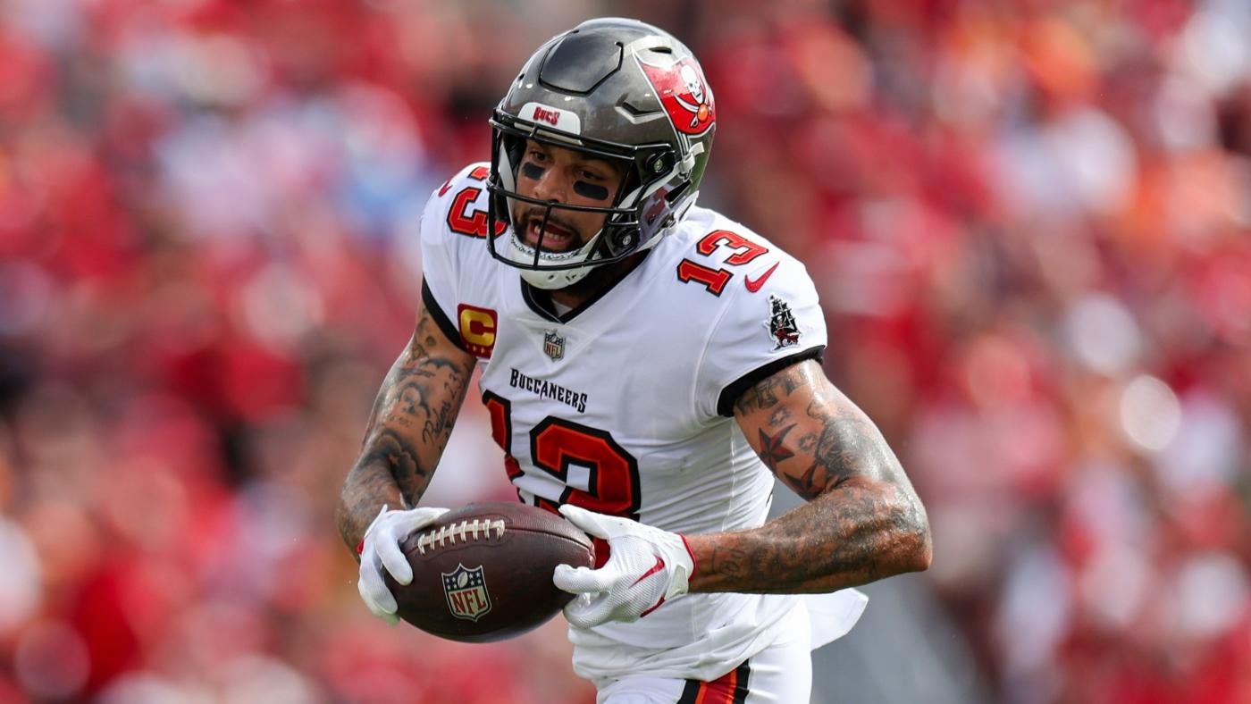 NFL player props, Wild Card Weekend picks, AI prop predictions, odds, projections: Mike Evans over 75.5 yards