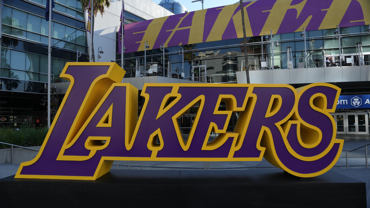 Lakers, Clippers expected to resume games Monday after postponements due to California fires, per report