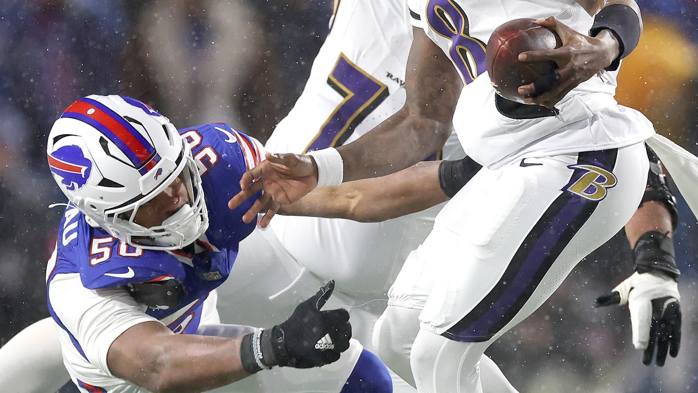 Bills vs. Ravens: Referee gets knocked to ground trying to break up scuffle in AFC divisional-round matchup