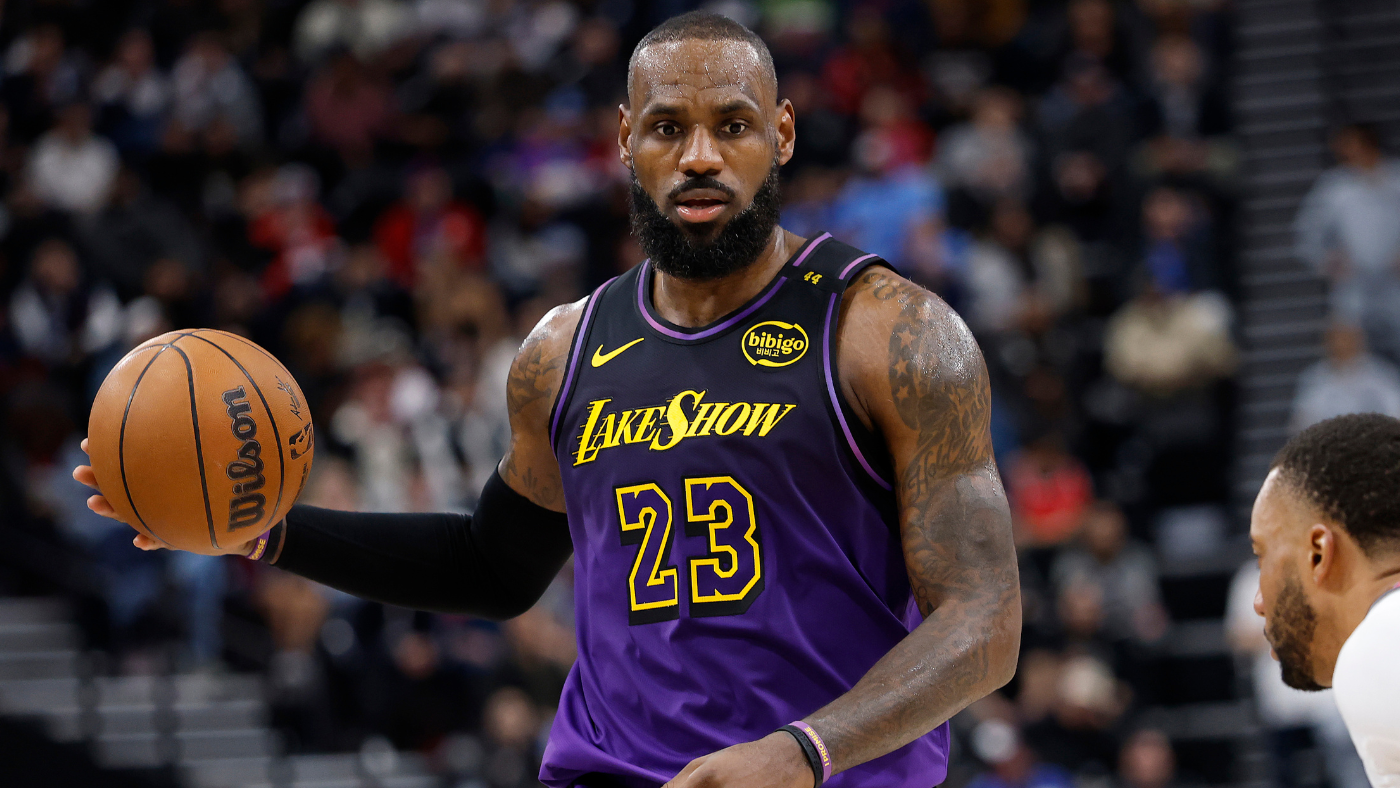 Lakers' LeBron James airs frustration over slim margin for error: 'We have to play close to perfect'