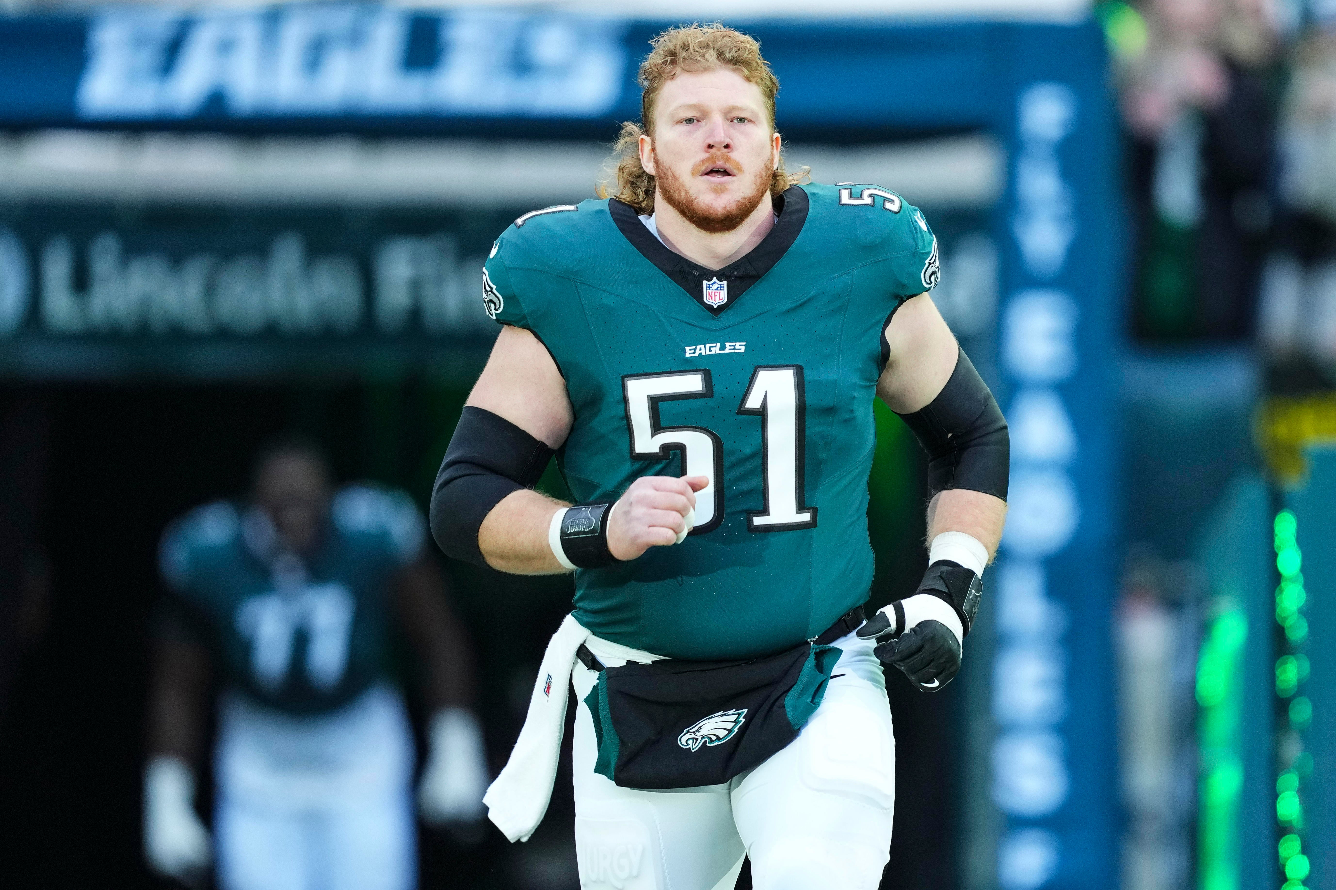 Eagles' Cam Jurgens turns in 'gritty' performance, playing through back injury when team needed him