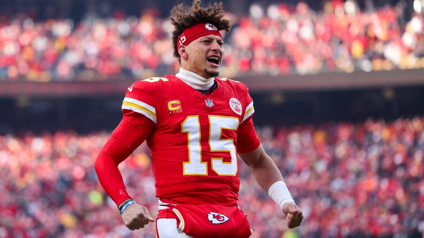 2025 Super Bowl early odds: Chiefs vs. Eagles line has Kansas City as slight favorite eyeing three-peat