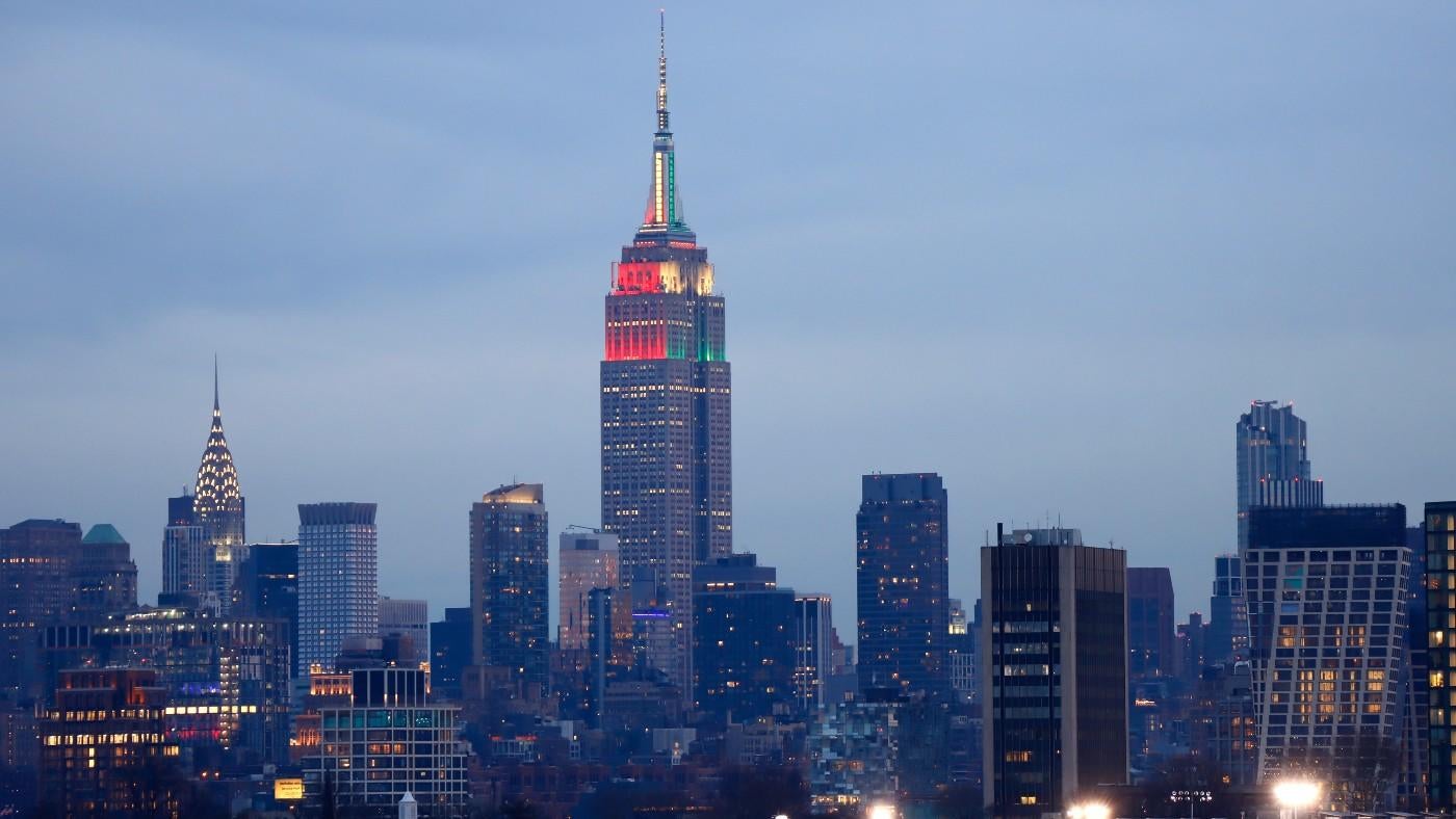 LOOK: Empire State Building reluctantly lights up green after Eagles crush Commanders in NFC Championship Game