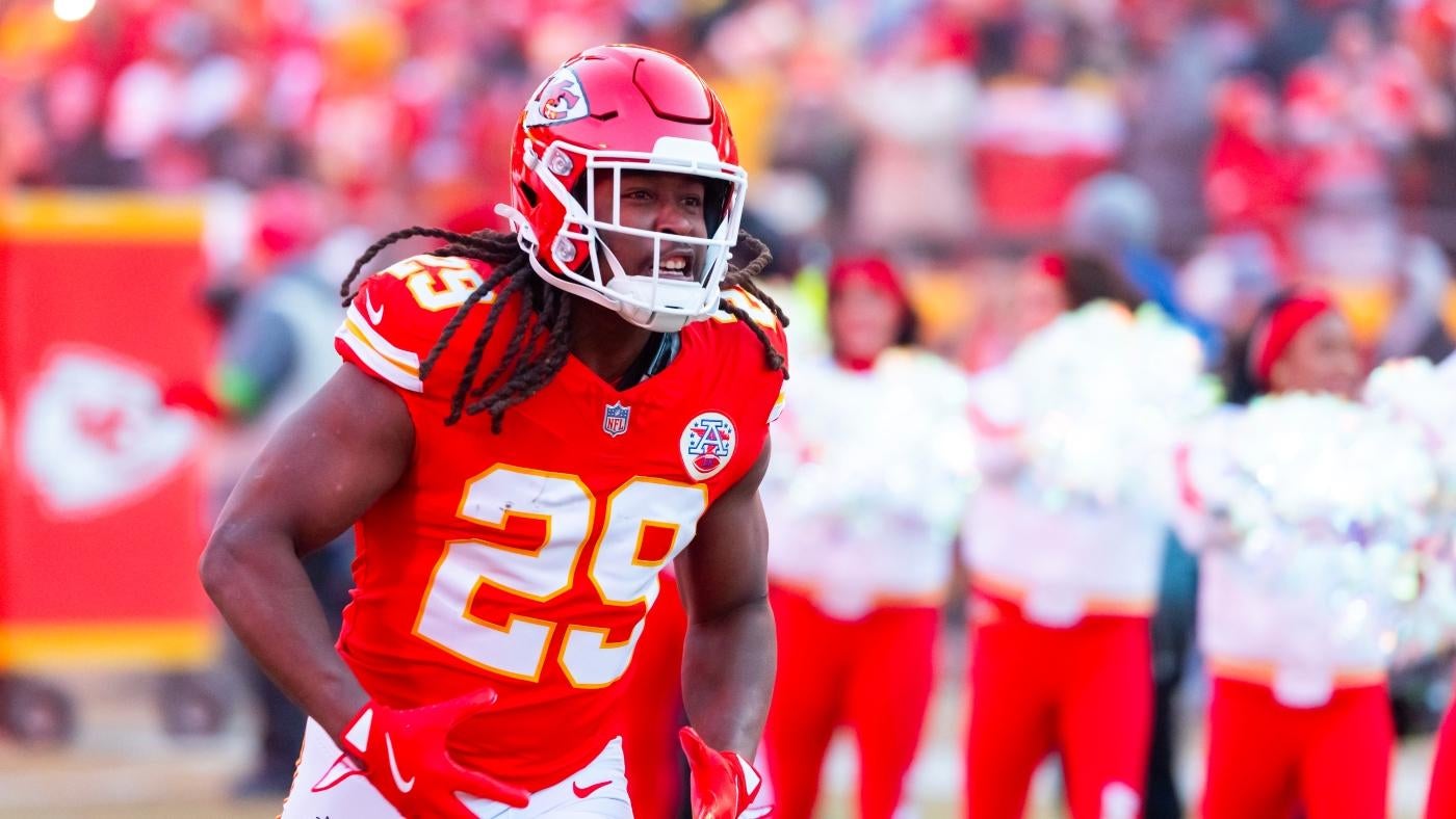 2025 NFL free agency: Chiefs re-signing running back Kareem Hunt to one-year deal, per report