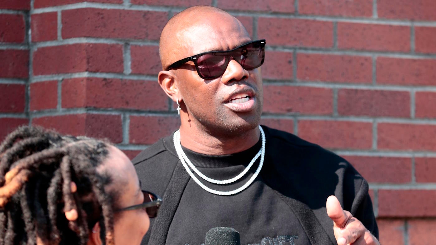 2025 Super Bowl: Terrell Owens sounds off on NFL's 'blatant' favoritism toward Chiefs