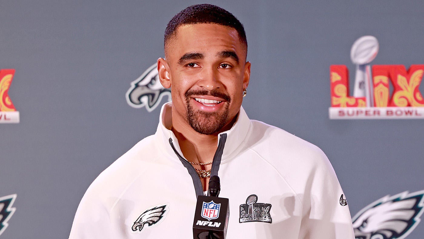 LOOK: Eagles' Jalen Hurts wears red Michael Jordan 'Banned' cleats for 2025 Super Bowl vs. Chiefs