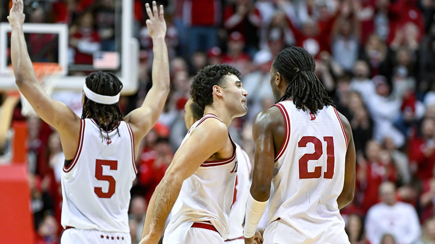 WATCH: Indiana's heave at the buzzer ends in bad beat as Hoosiers comeback falls short vs. Michigan