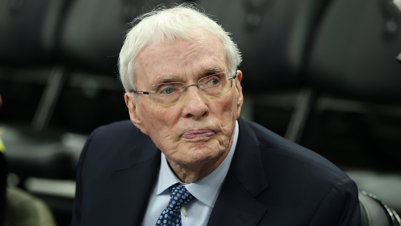 Hubie Brown's 70-year career in basketball concludes with final broadcast as Bucks defeat 76ers