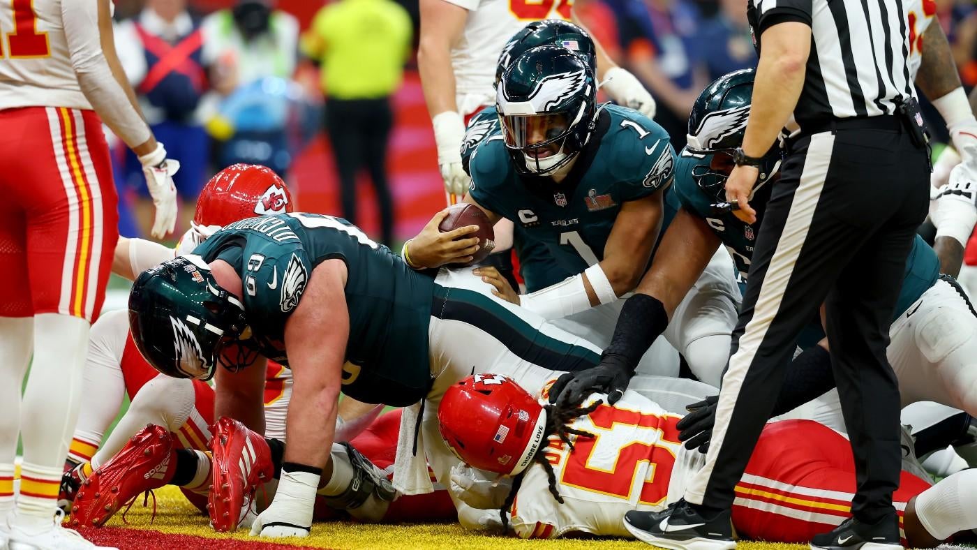 Hall of Fame coach says he's not a fan of Eagles' 'Tush Push': 'It's not a football play'