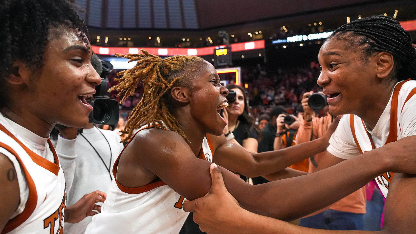 No. 3 Texas overcomes slow start, uses dominant fourth quarter to knock off No. 5 LSU for 10th straight win