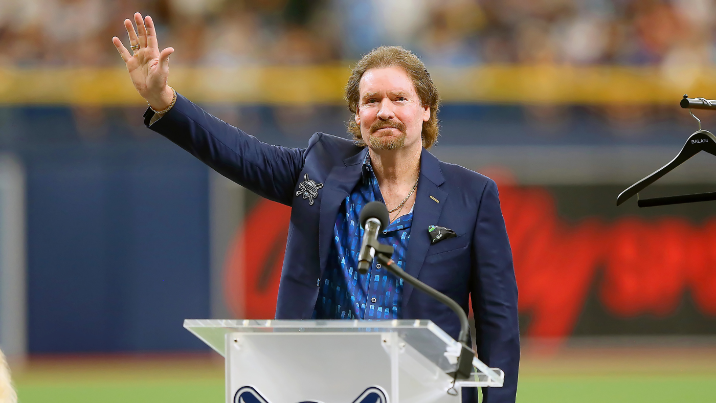 WATCH: Baseball Hall of Famer Wade Boggs rings bell in emotional moment after beating prostate cancer