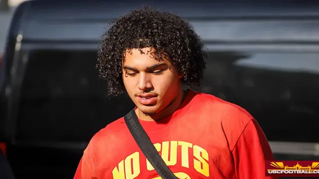 2027 Recruiting Battle: Who's Winning Top Prospects? 1 USC flips four-star 2026 QB Jonas Williams from Oregon