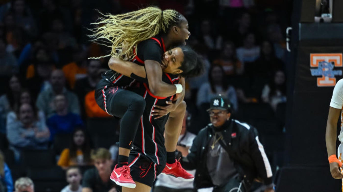 Tennessee suffers upset loss to Georgia: No. 11 Lady Vols can't overcome Talaysia Cooper's injury, slow start