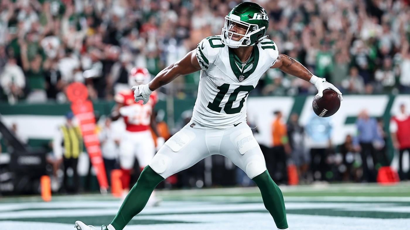 Jets grant Allen Lazard permission to seek trade ahead of Aaron Rodgers' exit, per report