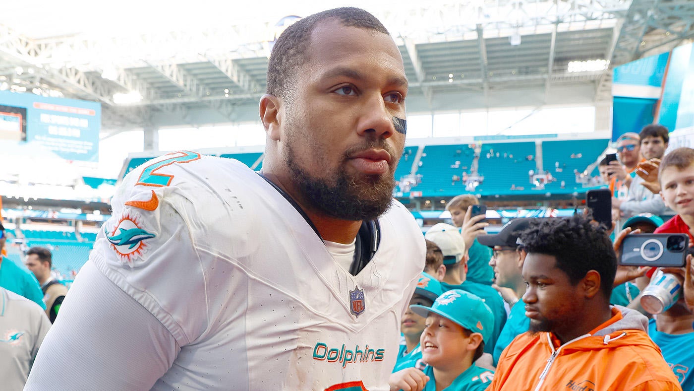 Dolphins, Bradley Chubb agree to revised contract that keeps veteran edge rusher in Miami for 2025, per report