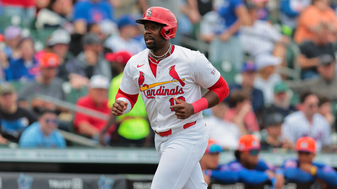 Cardinals' Jordan Walker injured knee by stepping on a sprinkler head at Nationals' spring training stadium