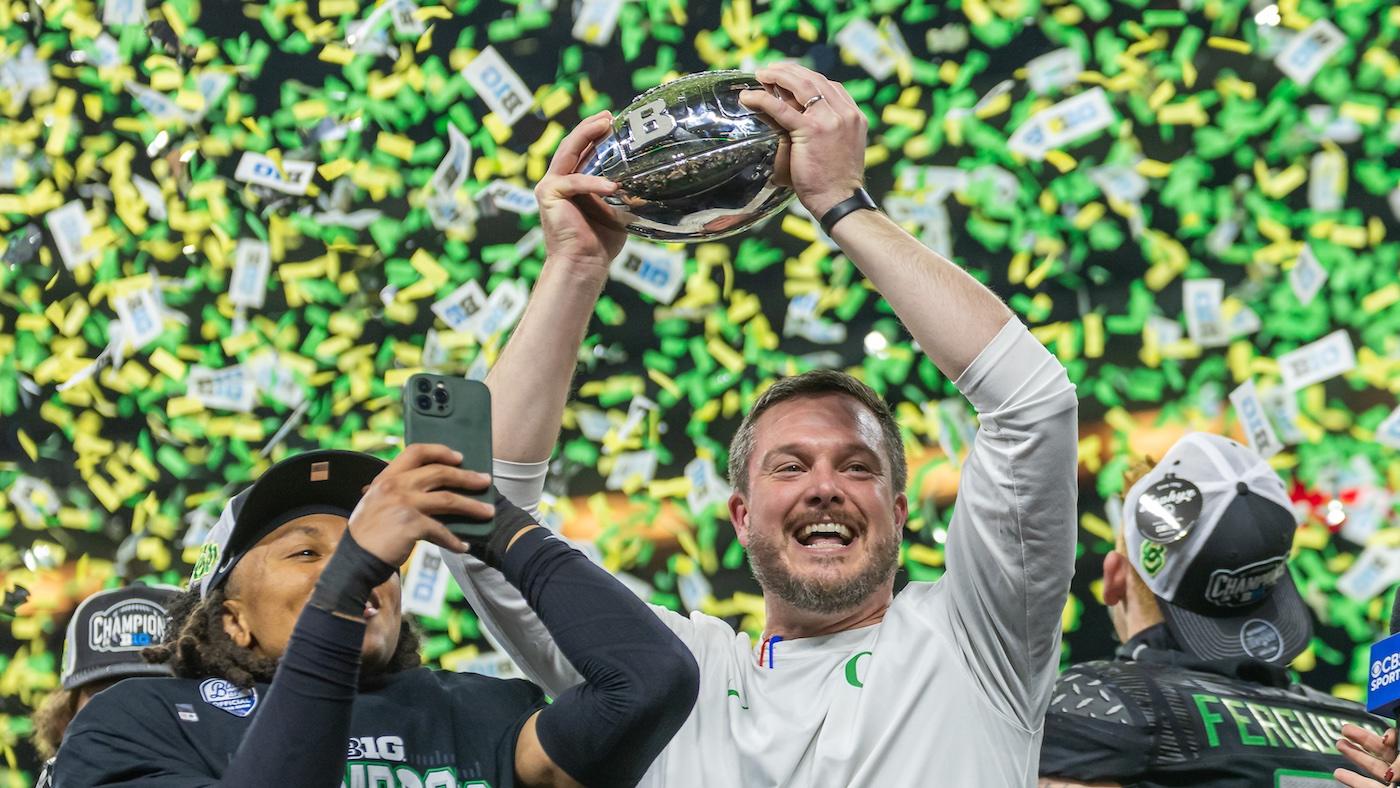 Oregon coach Dan Lanning signs contract extension through 2030, joins fraternity of $10 million-plus coaches