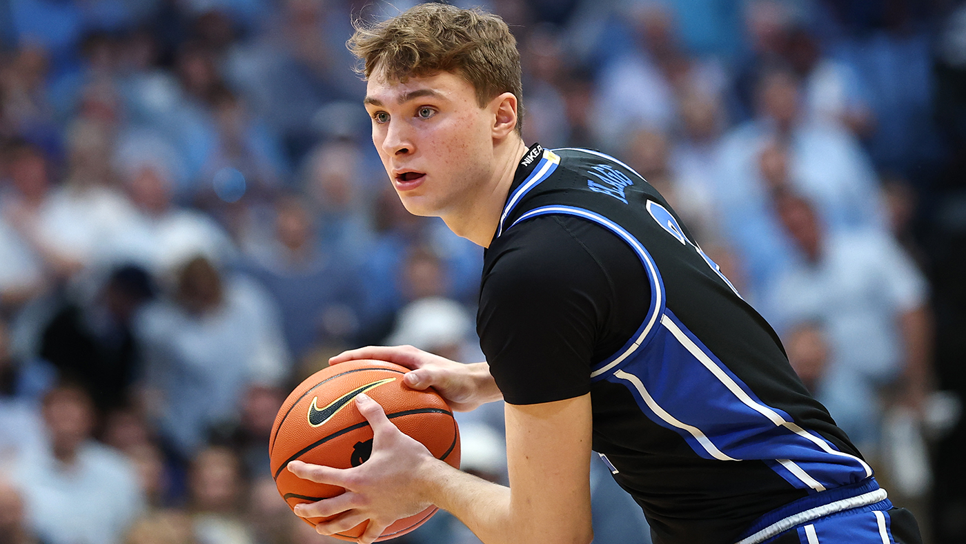 Cooper Flagg Tracker: Duke star freshman fights through foul trouble in win over rival North Carolina