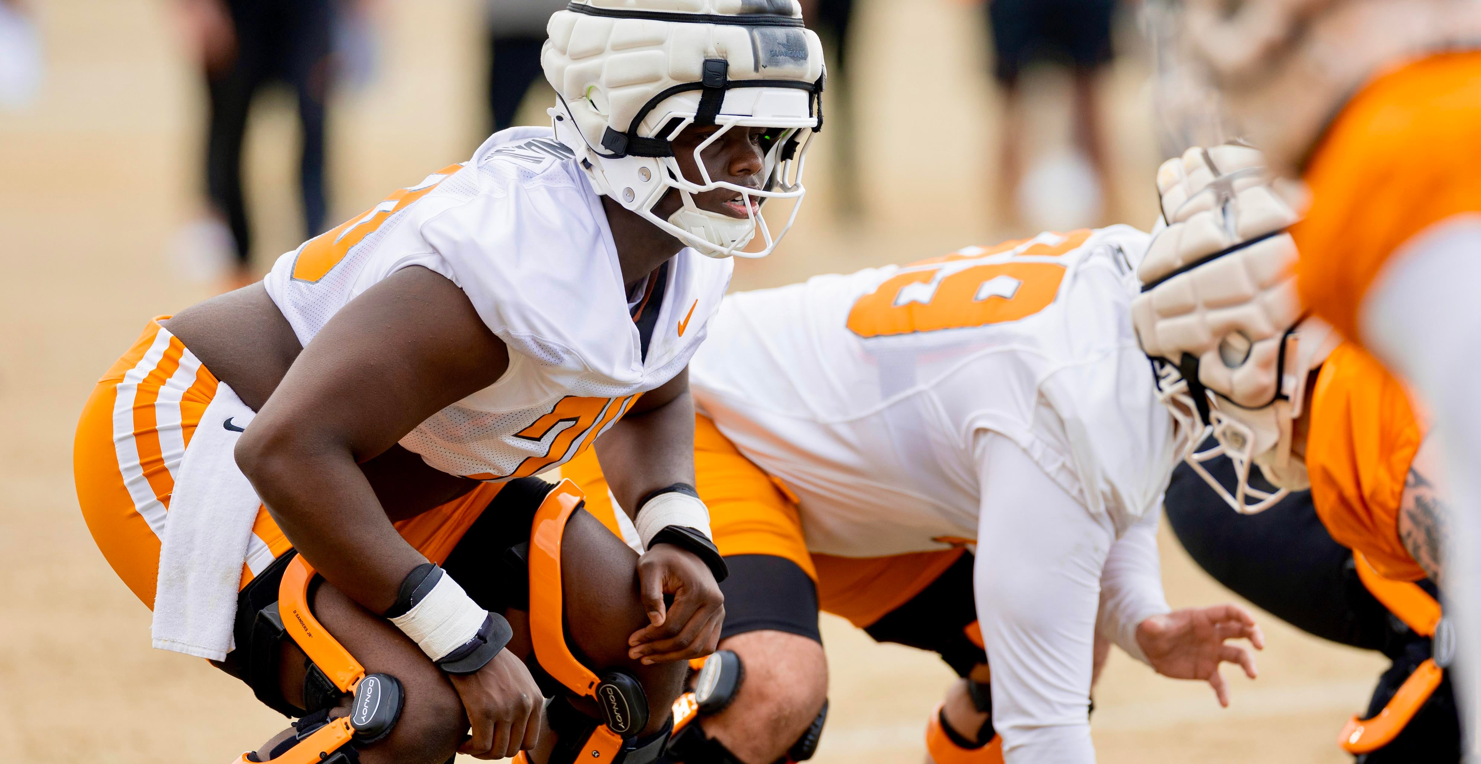 David Sanders Jr. meets weight-gain goals heading into Tennessee's ...