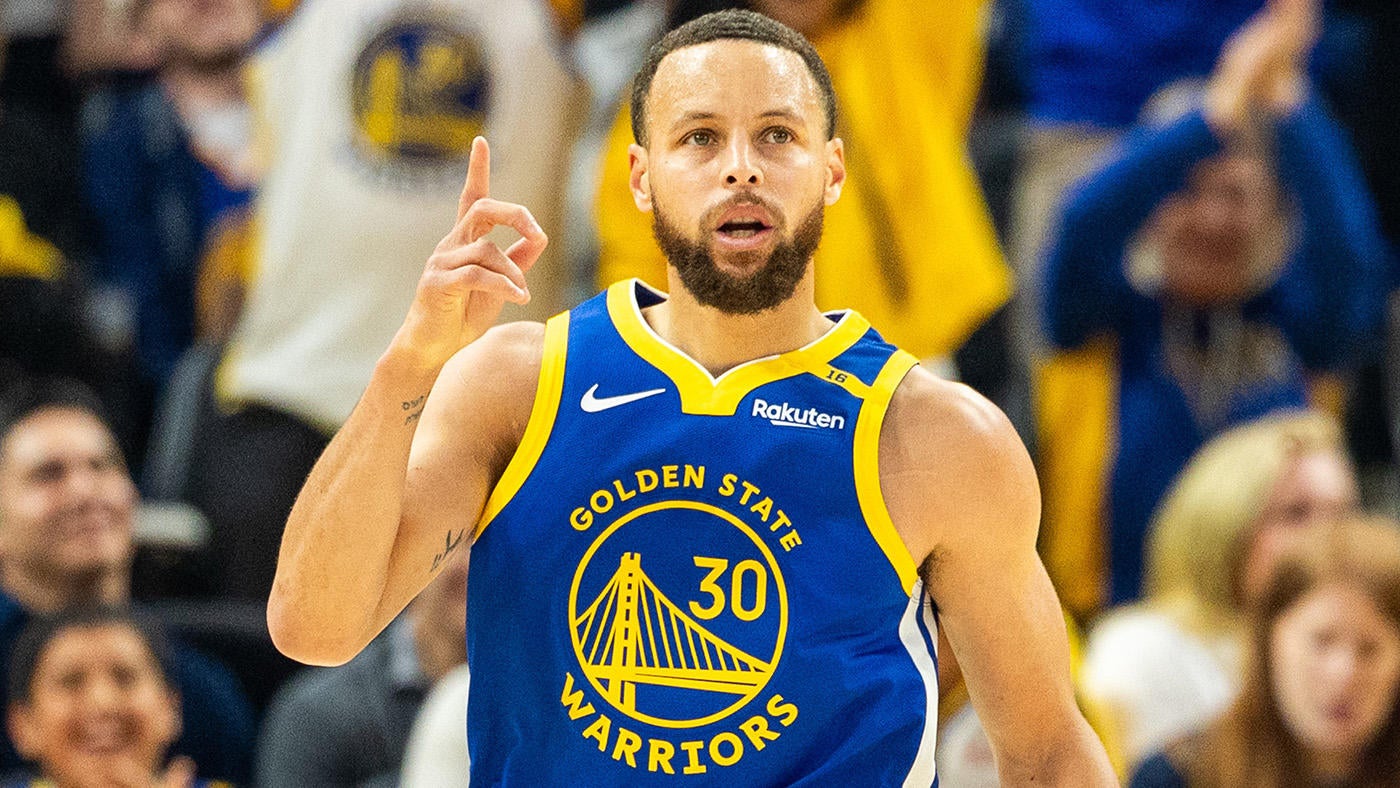 Warriors' Stephen Curry, on the verge of his 4,000th 3-pointer, says he wants to play beyond current contract