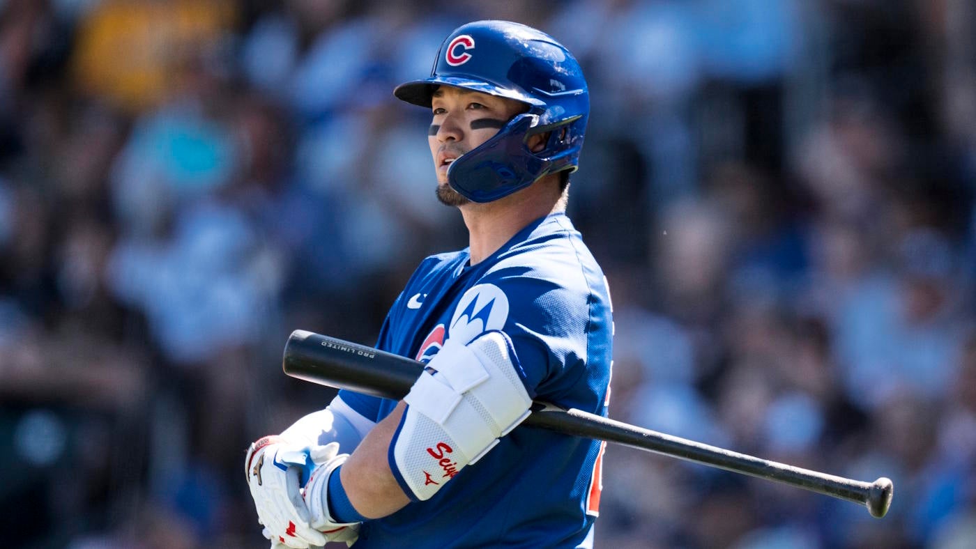 WATCH: Cubs' Seiya Suzuki uses samurai sword to slice through pitches in batting practice