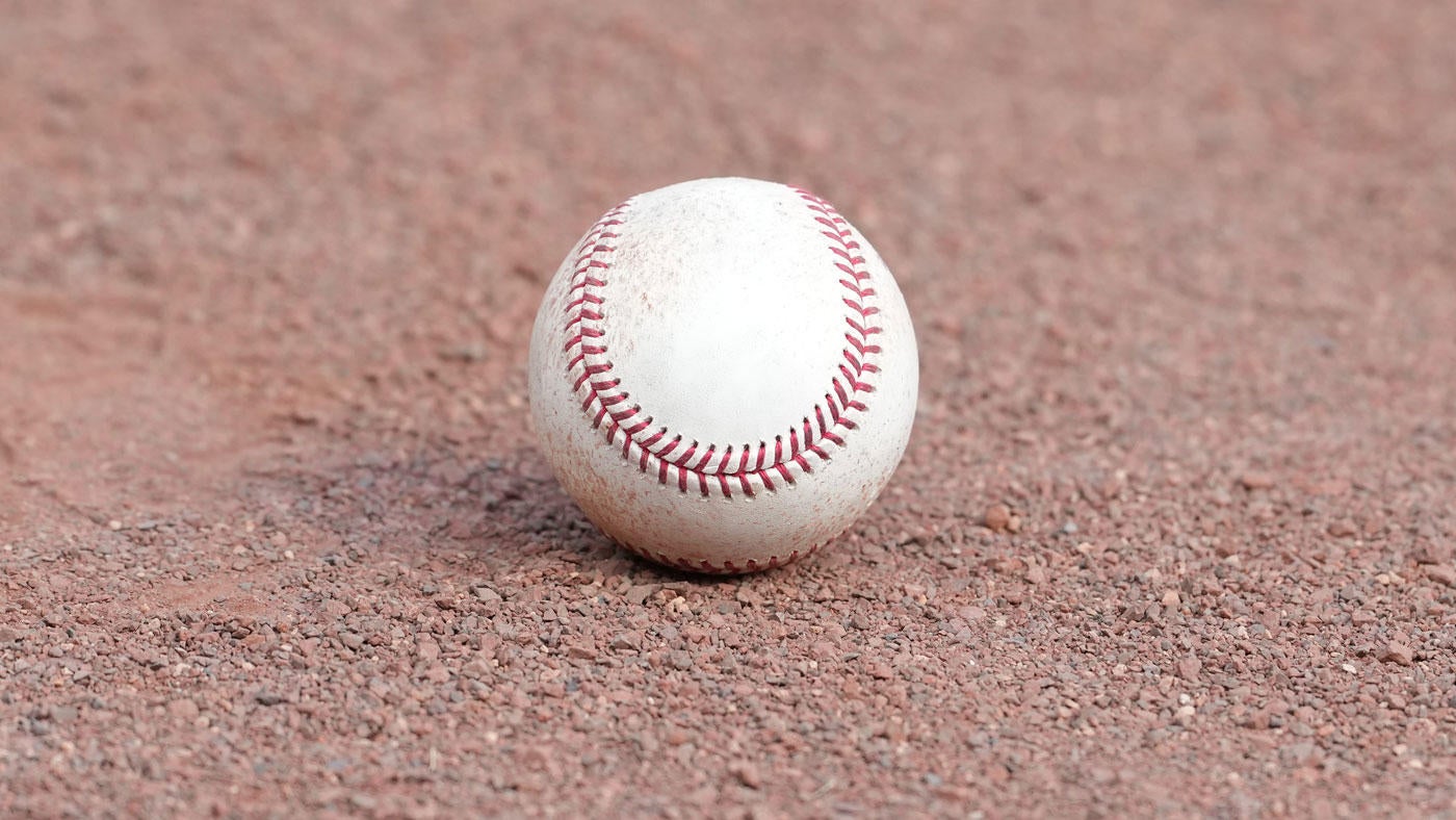 ECU's Parker Byrd, first Division I player with prosthetic leg, records first career hit vs. William & Mary