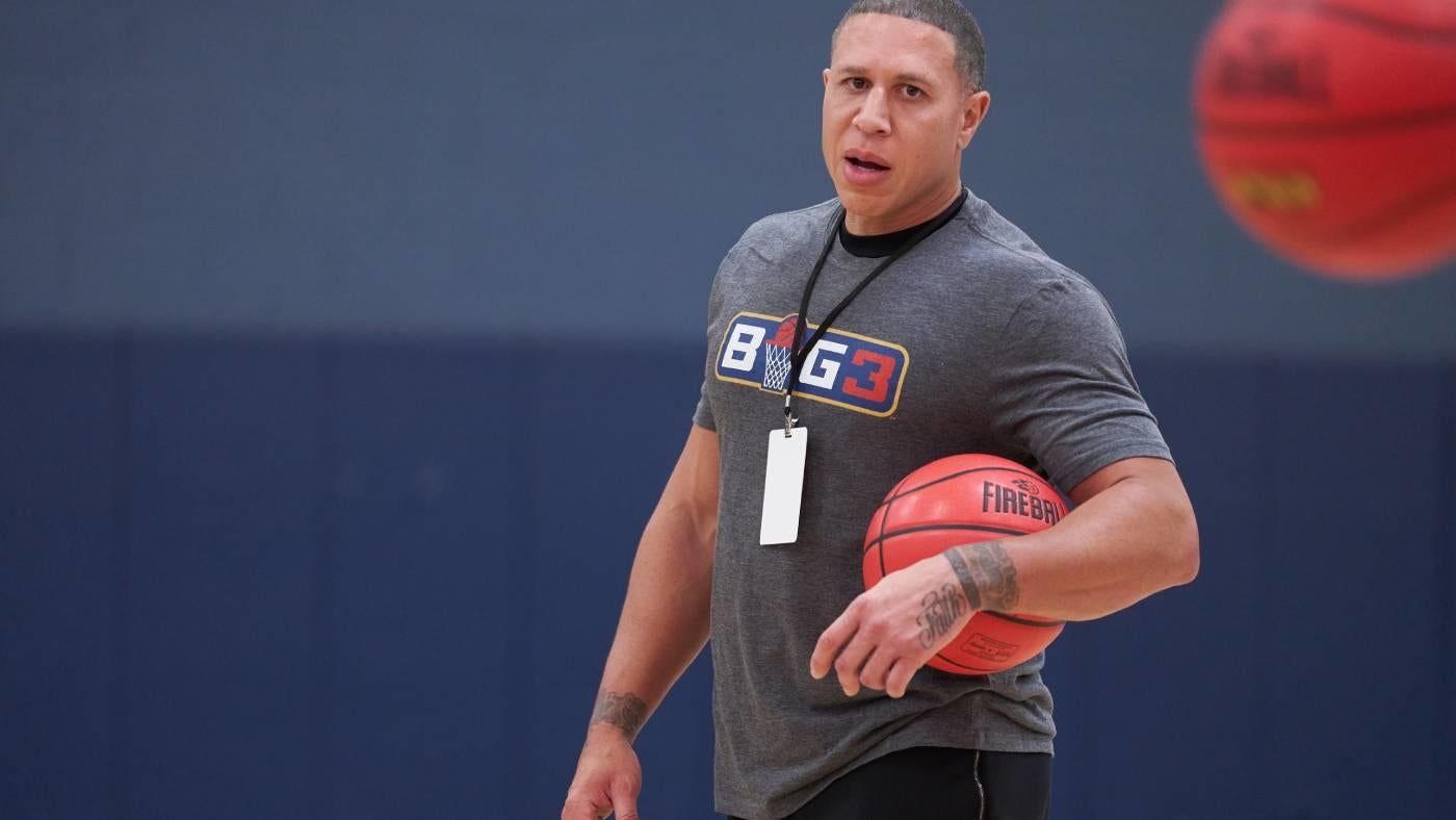 Mike Bibby hired to coach Sacramento State: Former Kings star returning to longtime NBA home city, per report