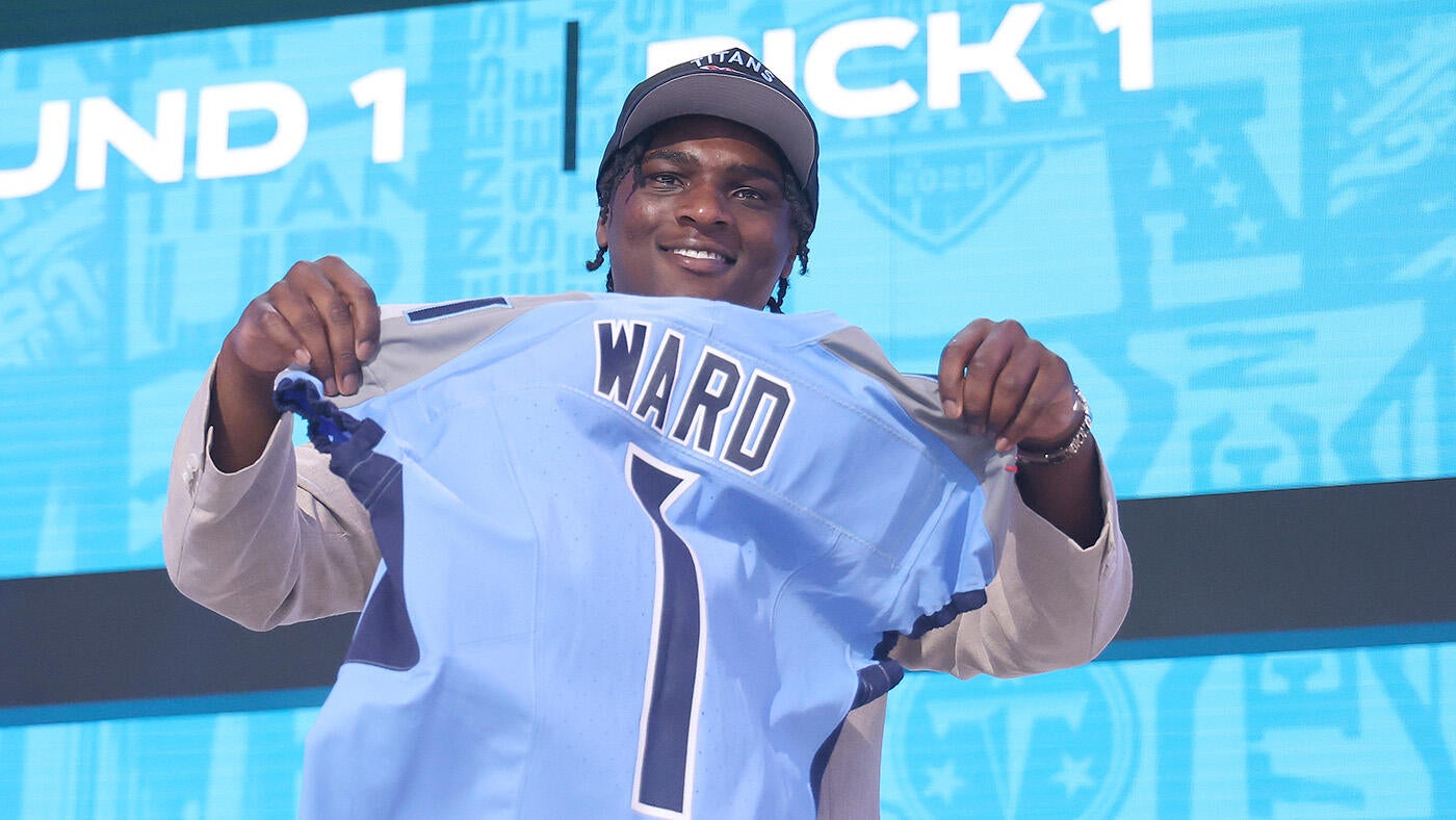Titans legend Warren Moon surprises draft pick Cam Ward, gives him permission to wear No. 1 jersey