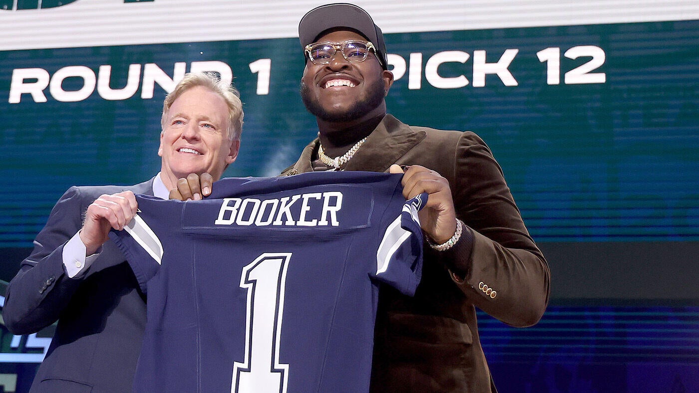 https://sportshub.cbsistatic.com/i/2025/04/25/f90186d1-743d-4e94-be27-6c0be840a5aa/booker-cowboys-g.jpg