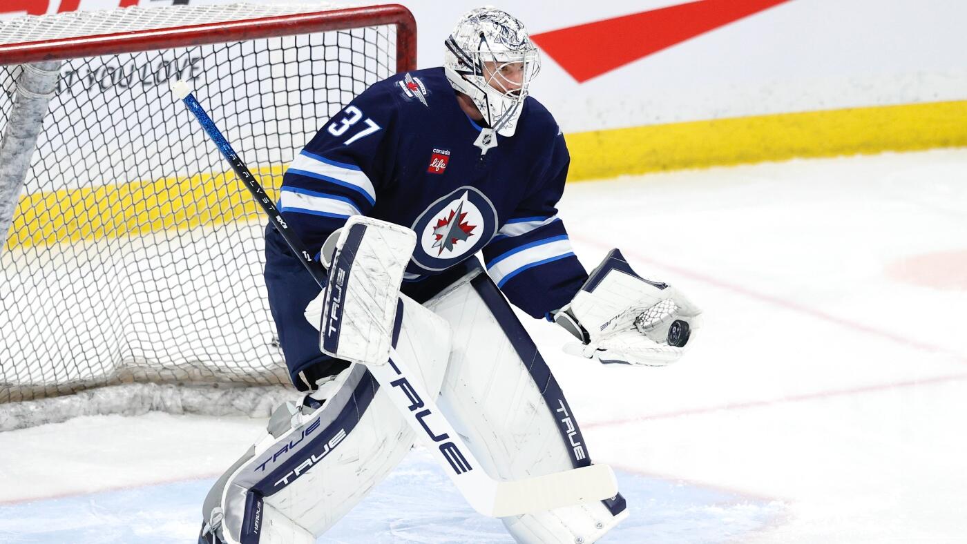 https://sportshub.cbsistatic.com/i/2025/05/02/737669f6-6a2b-47b3-8c42-0aeaabbfacd8/connor-hellebuyck-imagn-cbs.jpg