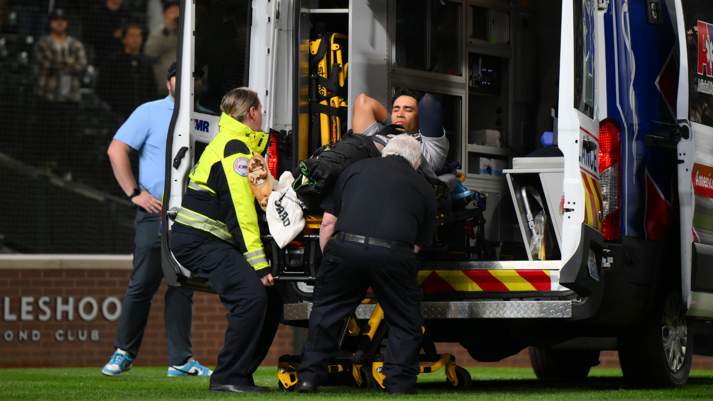 
                        Oswaldo Cabrera injury: Yankees infielder leaves game vs. Mariners in ambulance with lower body injury
                    