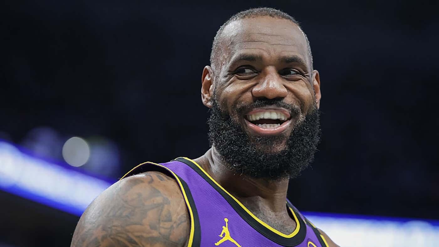 Lakers' LeBron James gives Caitlin Clark words of encouragement before Fever's season opener vs. Sky