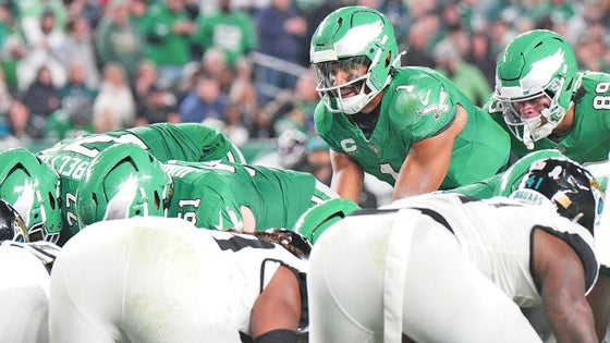 getty-eagles-tush-push.jpg