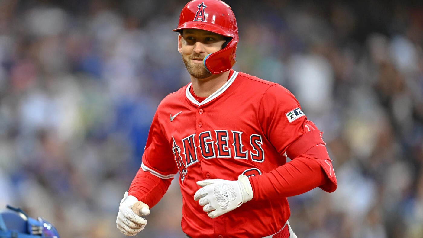 https://sportshub.cbsistatic.com/i/2025/05/23/30ac521d-ff79-4a7b-8e76-69ecf0393fd5/taylor-ward.jpg