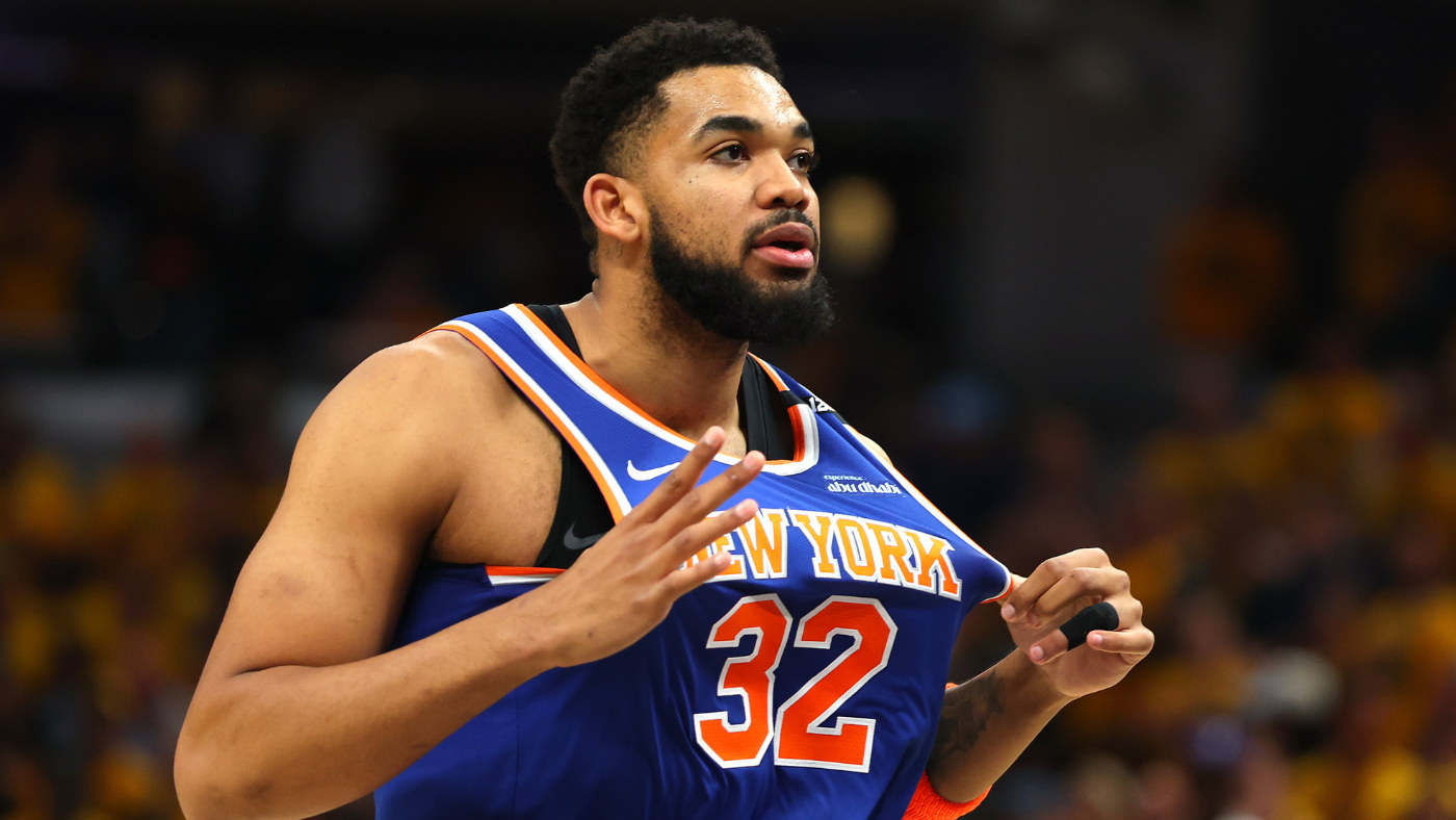 Karl-Anthony Towns injury: Knicks star to be 'evaluated' after appearing to hurt knee in Game 4 loss to Pacers