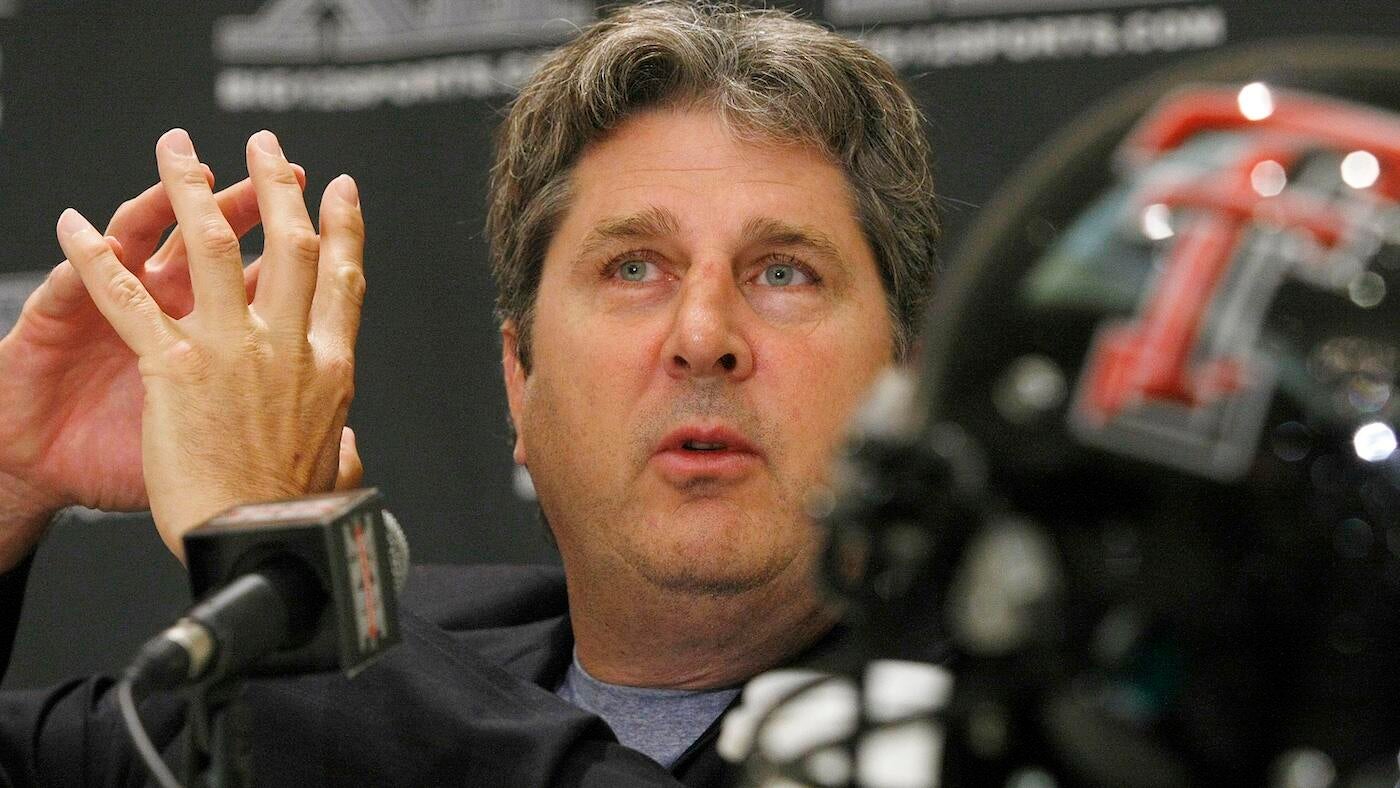 https://sportshub.cbsistatic.com/i/2025/05/29/fa9fbfac-e498-4c2b-b220-54d25beb4ed8/mike-leach.jpg