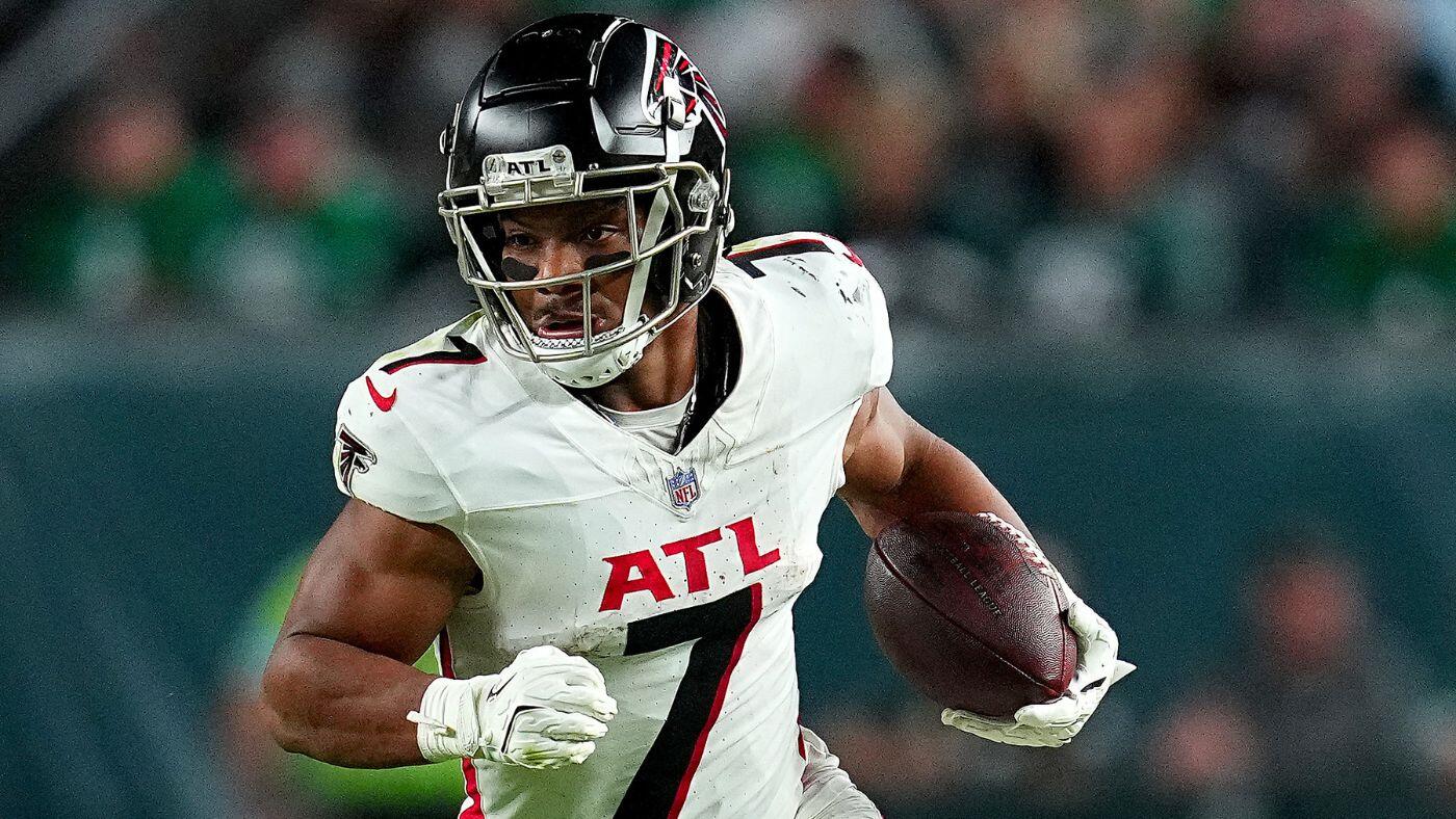 How Falcons RB Bijan Robinson plans to emulate Saquon Barkley’s explosiveness, impact in 2025 season