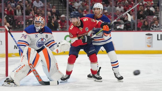 sam-bennett-panthers-imagn.jpg