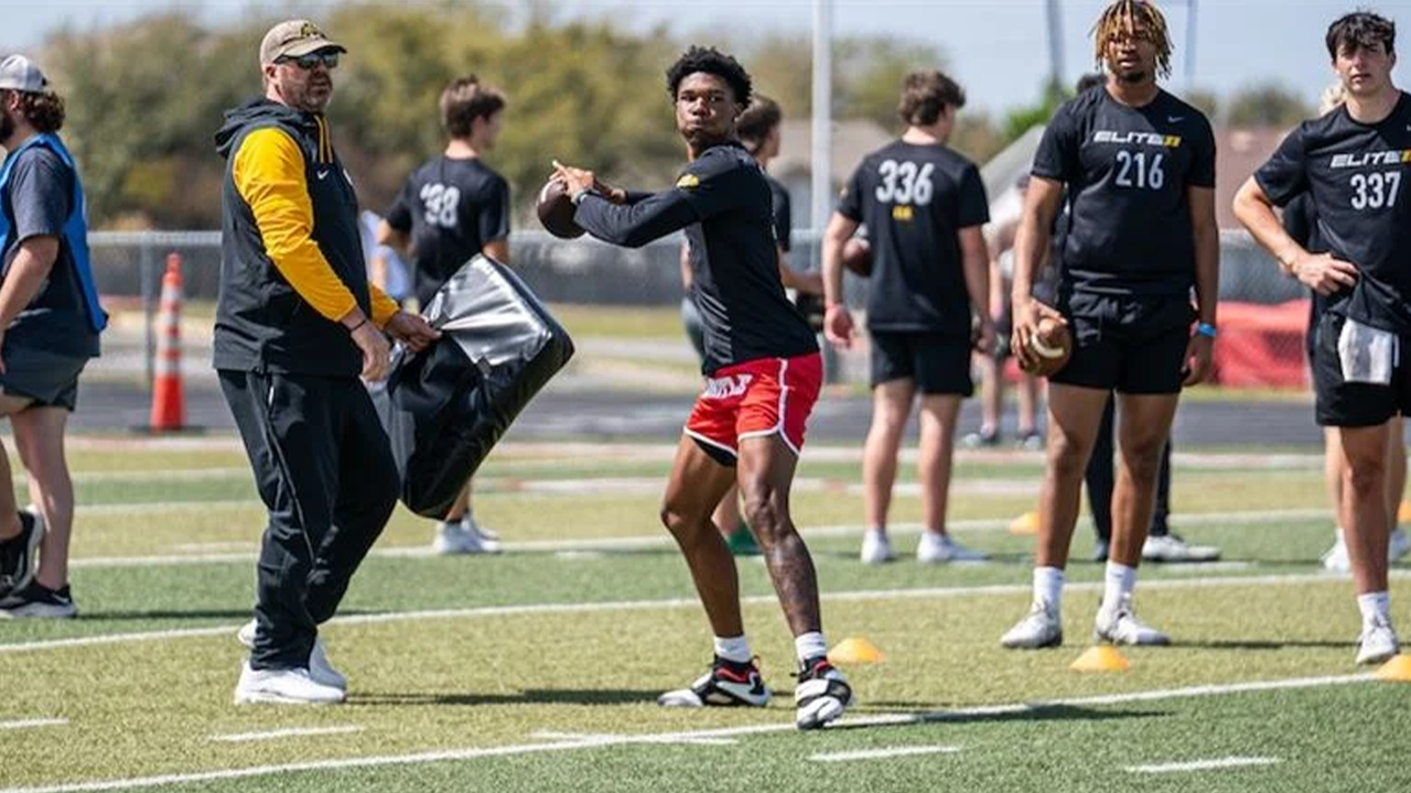 2025 Elite 11 Finals Check-In Interview: Keisean Henderson Stream of General Videos