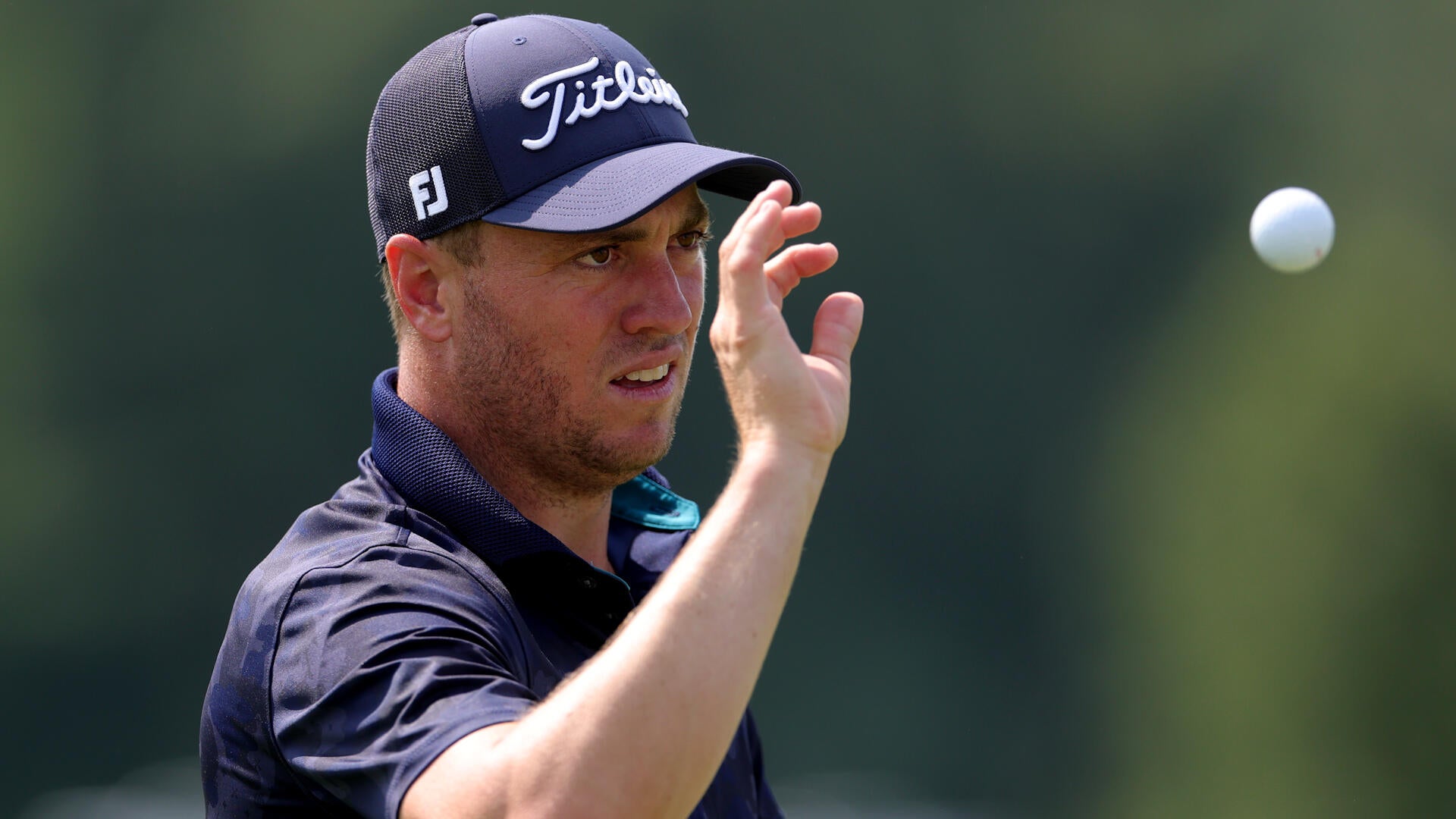 Travelers Championship Recap: Justin Thomas (-9) Surges Into Co-Lead