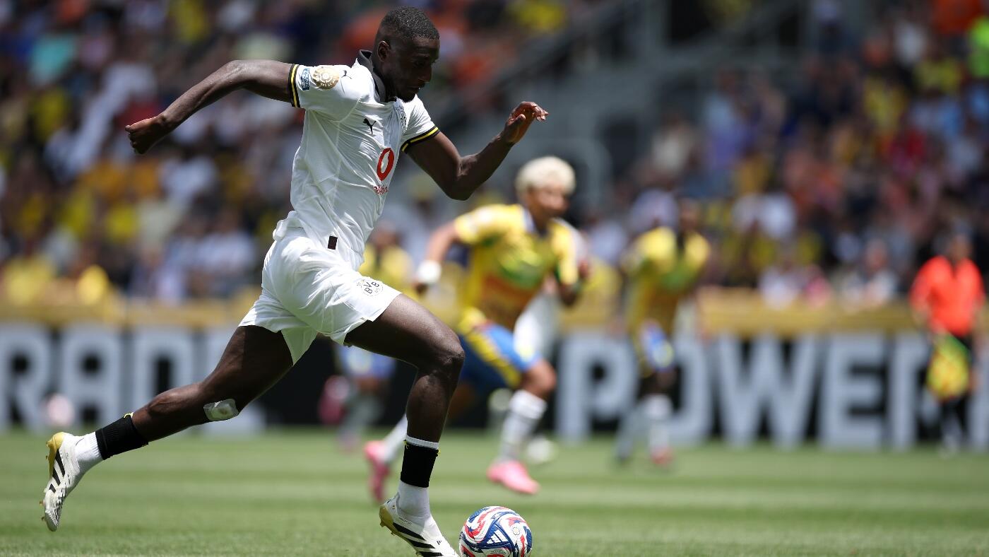 https://sportshub.cbsistatic.com/i/2025/06/24/a0bf7c96-5c9d-483c-9df9-c19b61f87c0d/serhou-guirassy-dortmund-getty.jpg
